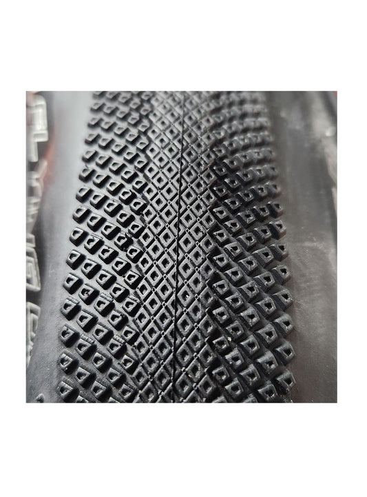 Neumático Chaoyang Flying Diamond 700x35c Gravel